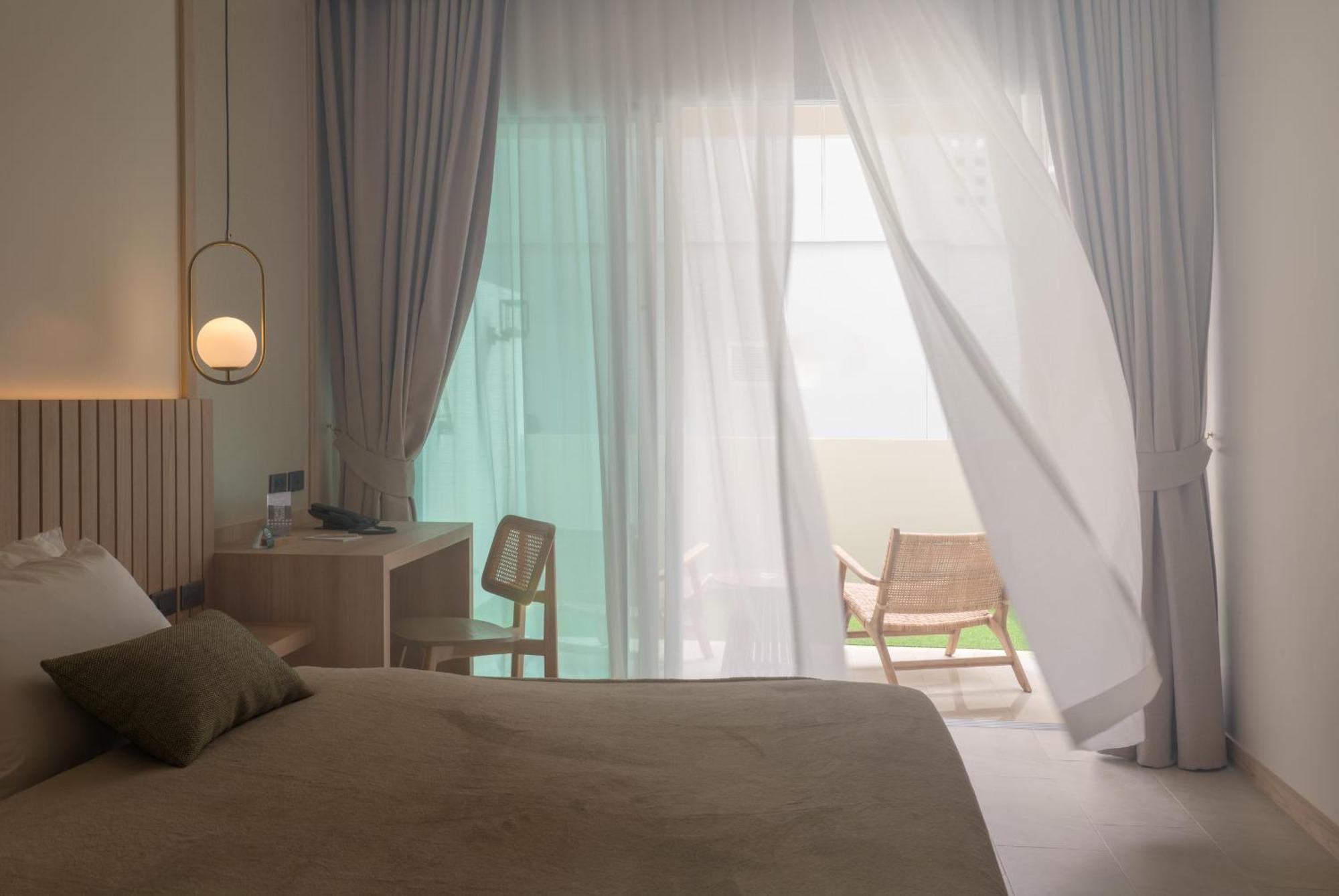 Niranapa Boutique Resort Pantai Kata Luaran gambar